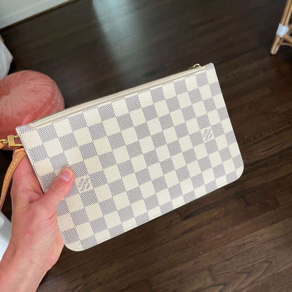 Louis Vuitton Damier Azur Pochette